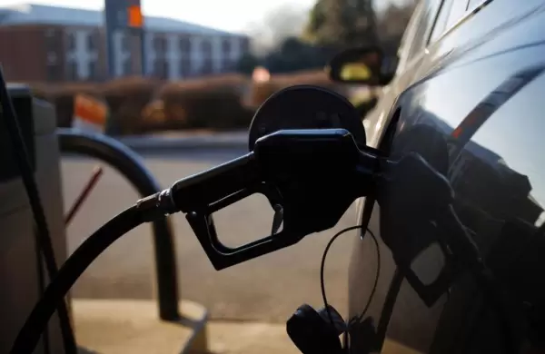 Gobierno anunció reducción en el precio de los combustibles: nafta baja $ 3 y gasoil $ 6 a partir del 1° de enero