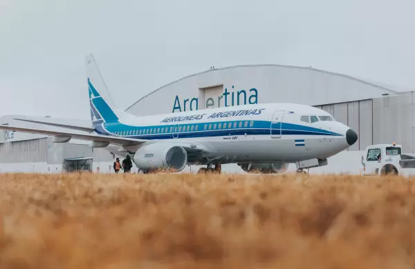 La venta de la joya del Estado: el plan 2025 de Milei para privatizar Aerolíneas Argentinas, que ya tiene interesados