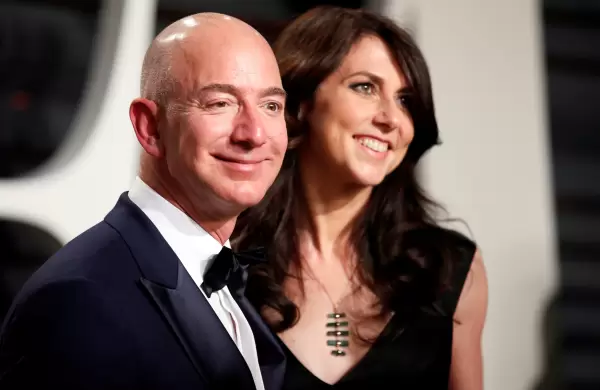 La nueva donación de MacKenzie Scott que la aleja aún más de Jeff Bezos