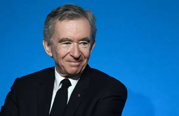 Bernard Arnault movió las piezas de su imperio de lujo y lo llevó a marcar un nuevo récord