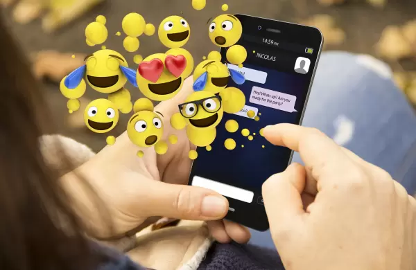 Cmo el uso generacional de emojis genera confusin en la comunicacin laboral