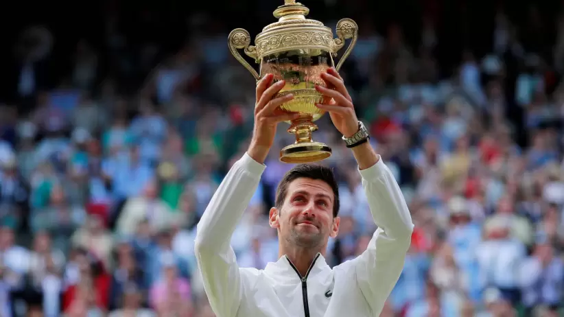 novak-djokovic-gana-a-roger-federer-en-una-de-las-mejores-finales-de-wimbledon