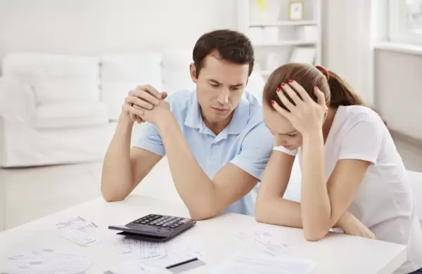 Tres tips para dejar de pelear por dinero con tu pareja