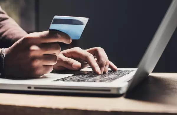 Compras online registraron récord en Uruguay y el pico de consumo es en horario laboral