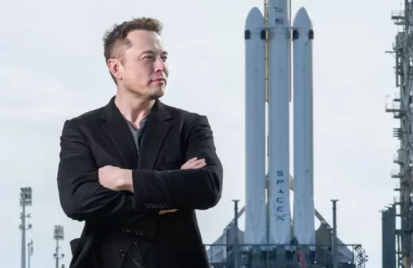 Elon Musk asegura que la futura nave de Space X "viajará a otros sistema estelares"