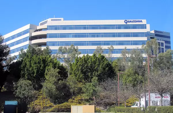 Los últimos resultados de Qualcomm "impactaron feo" en el valor de su acciones: ¿A cuánto se negocian ahora?
