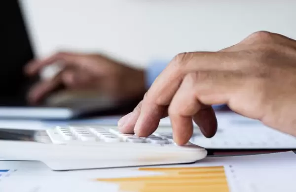 El impuesto a la pobreza futura