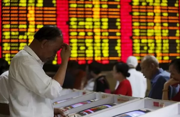 Las acciones chinas en Wall Street caen a valores no vistos en casi una década