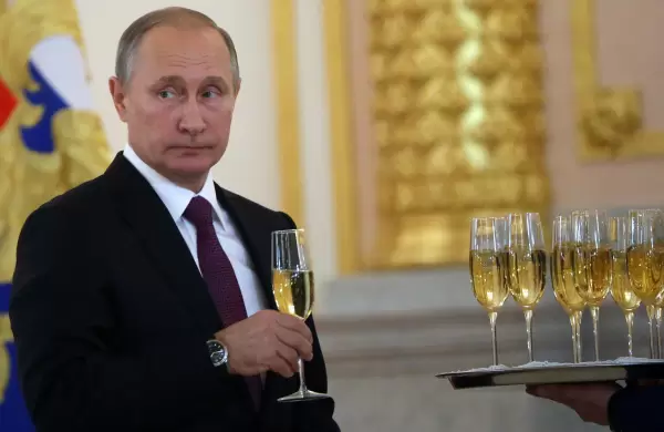 Rusia rompe con el dólar y adopta el yuan para su comercio con Latinoamérica, Asia y China