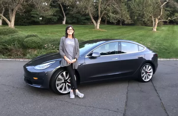Por qu Cathie Wood, la "Reina de la bolsa", nada contra la corriente y es optimista con Tesla