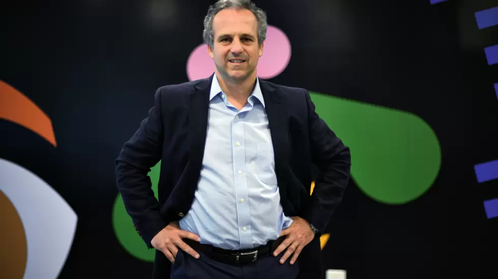 roberto alexander, gerente general de ibm argentina elegida