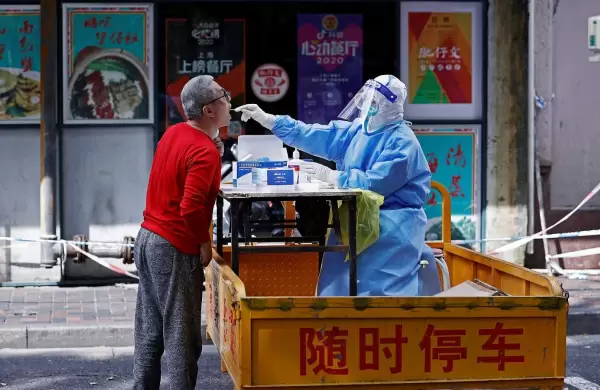 Un organismo oficial norteamericano afirmó que la pandemia de coronavirus se originó en un laboratorio y despertó la ira de China