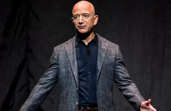 Jeff Bezos invirti junto a Samsung en una startup de IA que busca competir con Nvidia