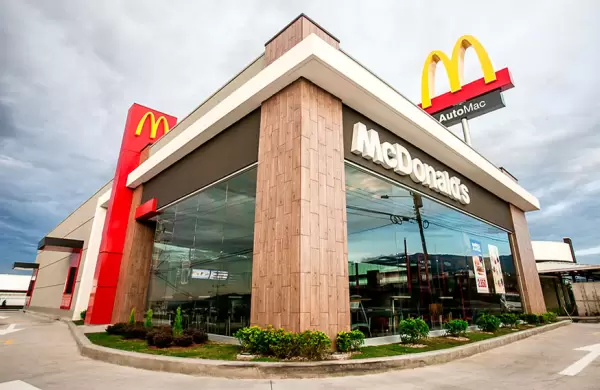 Analista de Wall Street explica que las acciones de McDonald's podrían "enfriarse" a corto plazo