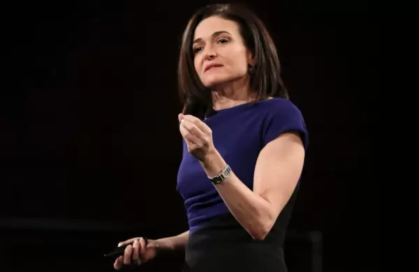 Por qu Sheryl Sandberg, la nmero dos de Facebook, abandona la compaa casi sin acciones en su poder