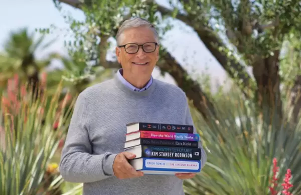 Cuáles son los cinco libros que Bill Gates recomienda leer este invierno