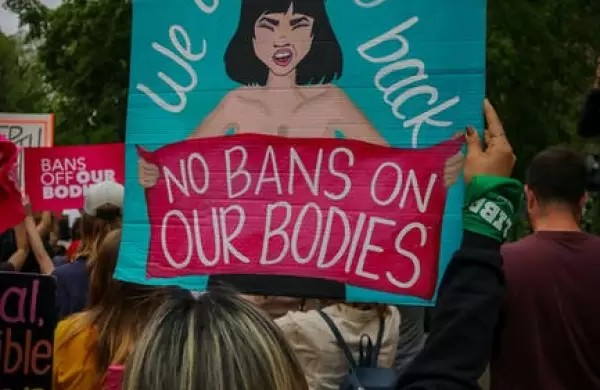 Cules son las empresas que pagarn viajes a sus empleadas que quieran abortar en Estados Unidos y no puedan hacerlo en sus estados