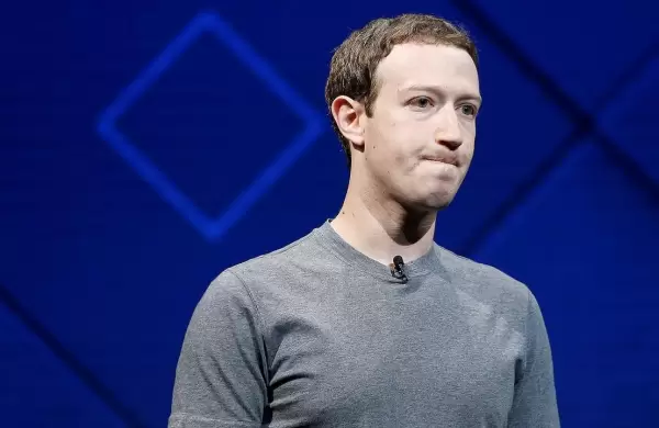 Zuckerberg y un alarmante mensaje a los empleados de Meta: “Los vientos en contra son feroces”