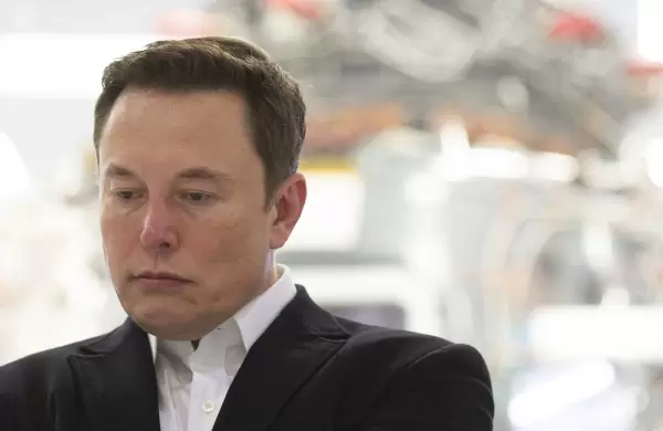 Elon Musk vende 6.900 millones de dlares en acciones de Tesla