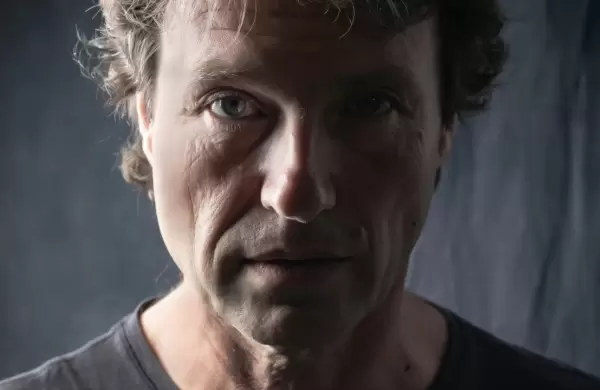 Mano a mano con Hernán Cattáneo, el Dj y productor de espectáculos de música electrónica elegido por Paul Oakenfold