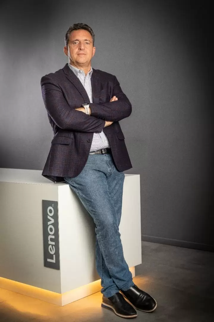 Sergio Buniac CEO de Motorola