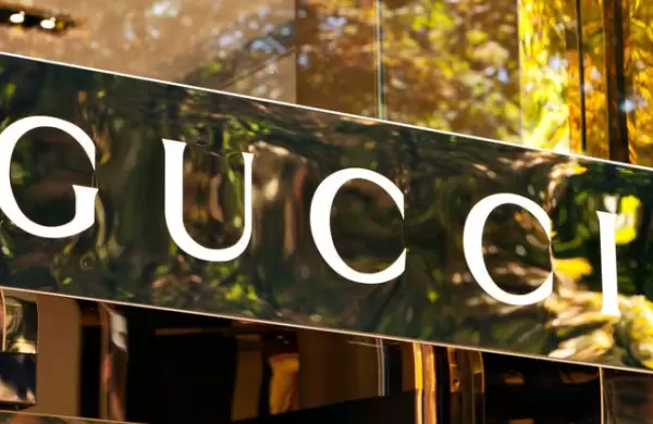 Millones de clientes de marcas de lujo quedaron expuestos tras un ciberataque a Gucci, Balenciaga y otras firmas del grupo Kering