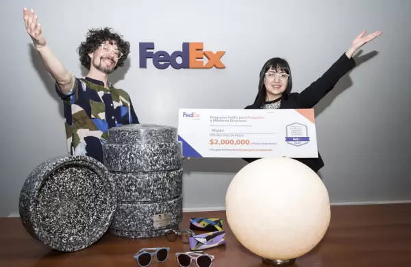 Reciclan tapitas de plástico para crear productos y representarán al país en un concurso de PyMEs latinas