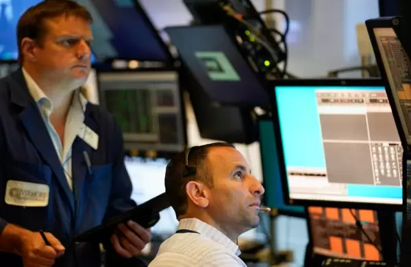 Las acciones vuelven a crecer mientras se evaporan las señales de un desplome: el Dow Jones sube casi 2.000 puntos desde su mínimo de agosto