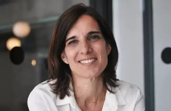 Manejo de la presión, competencias y autoconocimiento en la construcción del liderazgo de mujeres