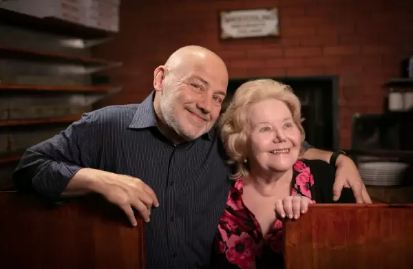La historia del restaurante italiano en Buenos Aires que conquistó a Anthony Quinn, los Stones y "el profesor Jirafales"