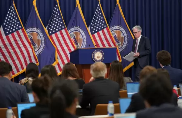 Director de la FED advierte sobre potencial recesión financiera en USA por la suba de tasas