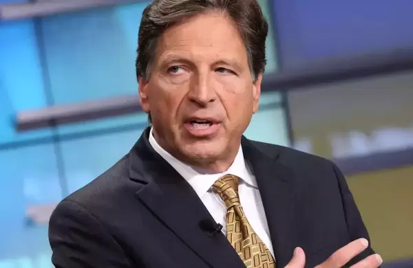 Se acercan "algunos años de dolor" para el petróleo, advierte un experimentado analista