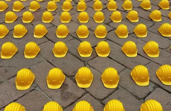 Los “cascos amarillos” de Lacalle Pou