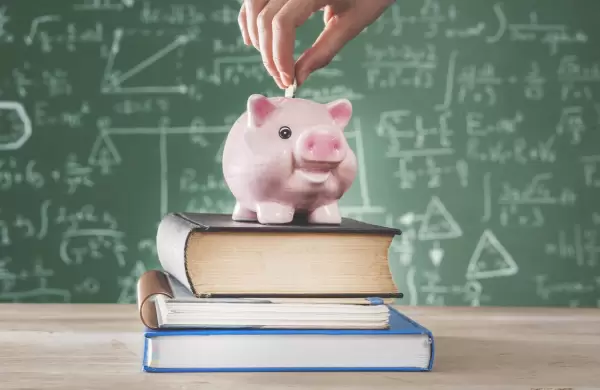 Cómo los profesores pueden incluir la educación financiera en las escuelas
