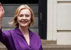 La primera ministra del Reino Unido, Liz Truss, renuncia tras 6 semanas turbulentas en el cargo