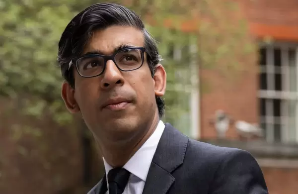 Quién es Rishi Sunak, el próximo primer ministro de Gran Bretaña