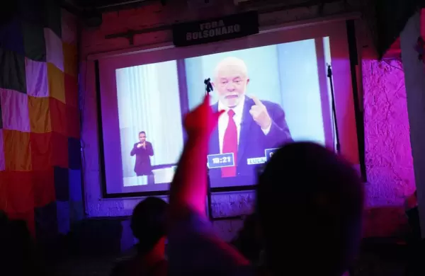 Lula votó en San Pablo: "Brasil elige un modelo de país y de vida"