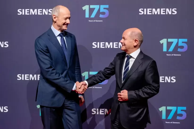 Olaf Scholz y Roland Busch, Siemens