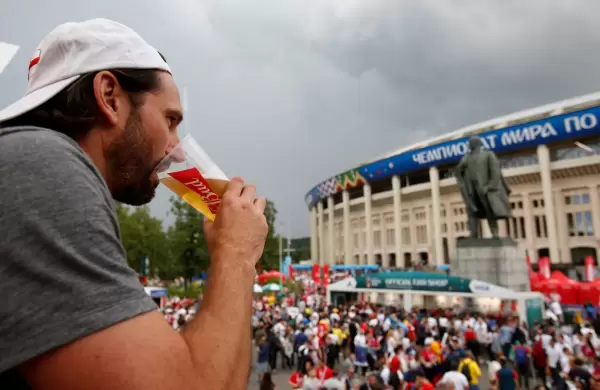 Qu har Budweiser ahora que Qatar prohibi el alcohol en los estadios del Mundial