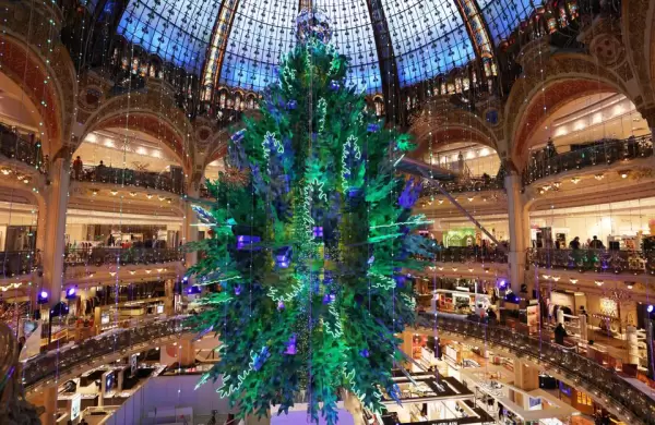 Fiestas de Fin de Año: así se ven los mejores árboles navideños del mundo