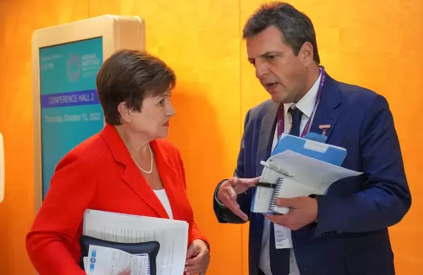 La Argentina realiza otro pago al FMI y negocia prstamo con bancos