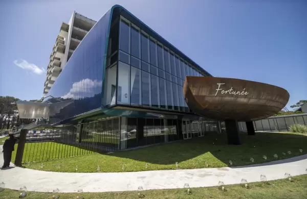 Cómo es el nuevo centro de eventos en Punta del Este en el que se invirtieron más de u$s 42 millones