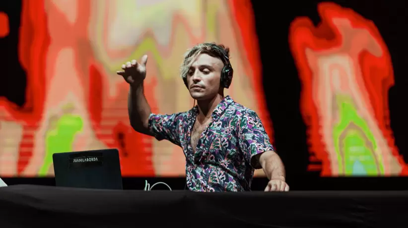 La historia de Juani Laborda, el DJ argentino que hace que las marcas suenen mej