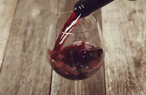 San Valentín: cómo aprovechar el poder afrodisíaco del vino, según esta experta