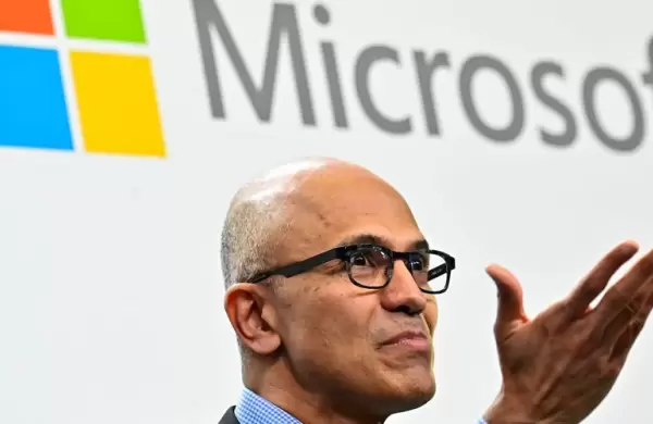Mark Zuckerberg logró el apoyo de Satya Nadella para su modelo de IA generativa durante el evento Microsoft Inspire