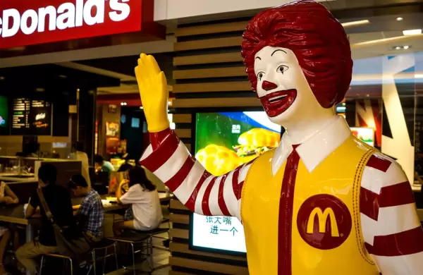 Por qué McDonald's  tuvo contundentes pérdidas si sus ventas aumentaron un seis por ciento