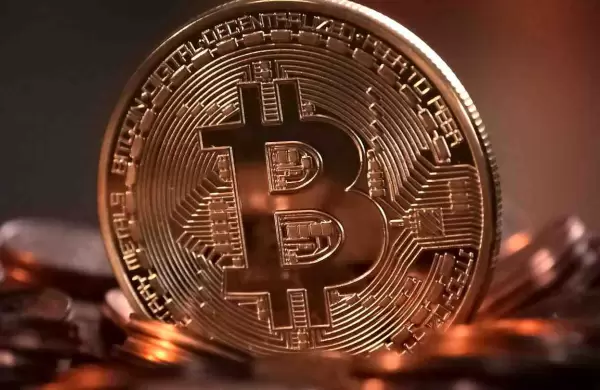 Por qué el Bitcoin alcanza máximos de 6 meses y sube un 55% desde su mínimo por el fraude de FTX