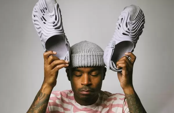 Cómo hizo Crocs, que nació siendo un calzado náutico, para ganarse un lugar en el mercado de lujo y codearse con los mejores