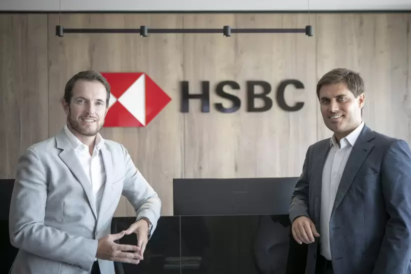 Geoffrey Fichte, CEO de HSBC Uruguay y Sebastián Mauri, líder de Finanzas Sustentables del banco. Foto: Nicolás Garrido.
