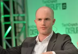 Coinbase analiza operar por fuera de EE.UU. ante un endurecimiento de las regulaciones